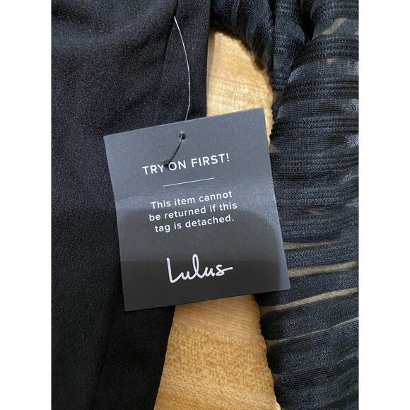 Lulu's Black Dress Sheer Sleeves and Waist Size M NWT - Picture 8 of 12